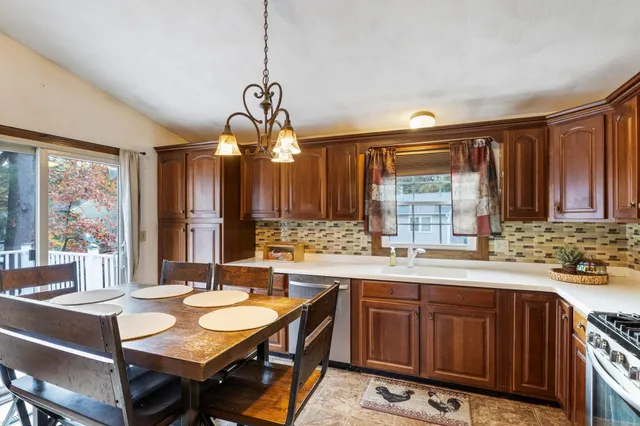 $475,000 | 16 Cassandra Lane, Nashua, NH 03064