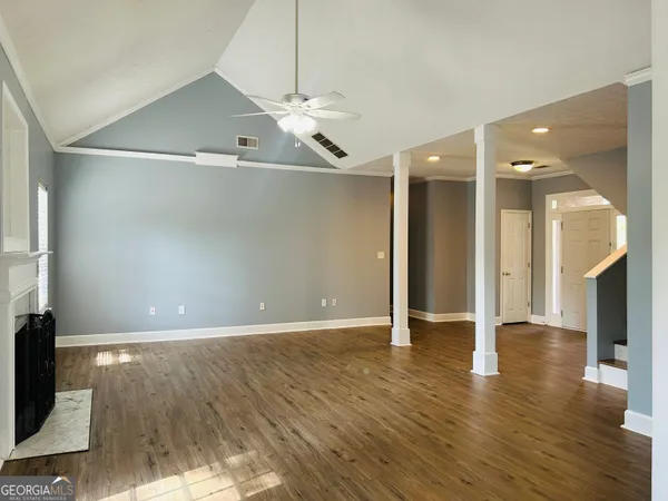 a view of empty room