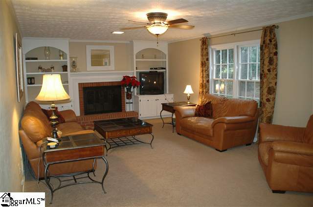 106 Creekside Road Greer, SC 29650 - Photo 13 of 24 Gallery Image 13
