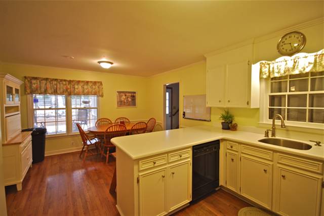 106 Creekside Road Greer, SC 29650 - Photo 10 of 24 Gallery Image 10