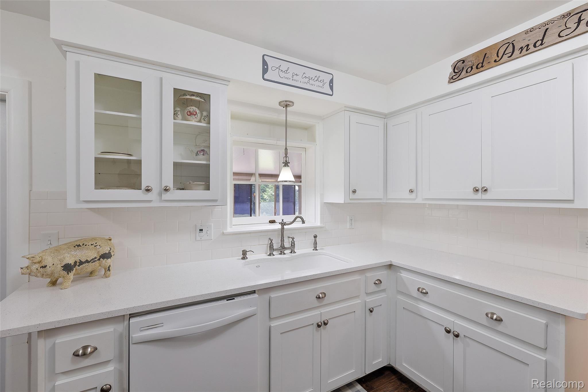 31588 Hayes Road Fraser, MI 48026 - Photo 36 of 58 31588 Hayes-35.jpg