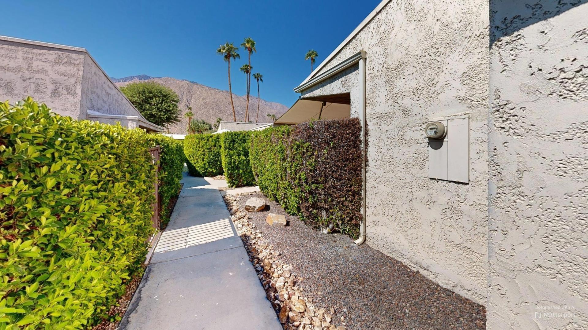 1111 East Ramon Road, Unit 38 Palm Springs, CA 92264 - Photo 29 of 31 AasZncvYUa9-Staircase