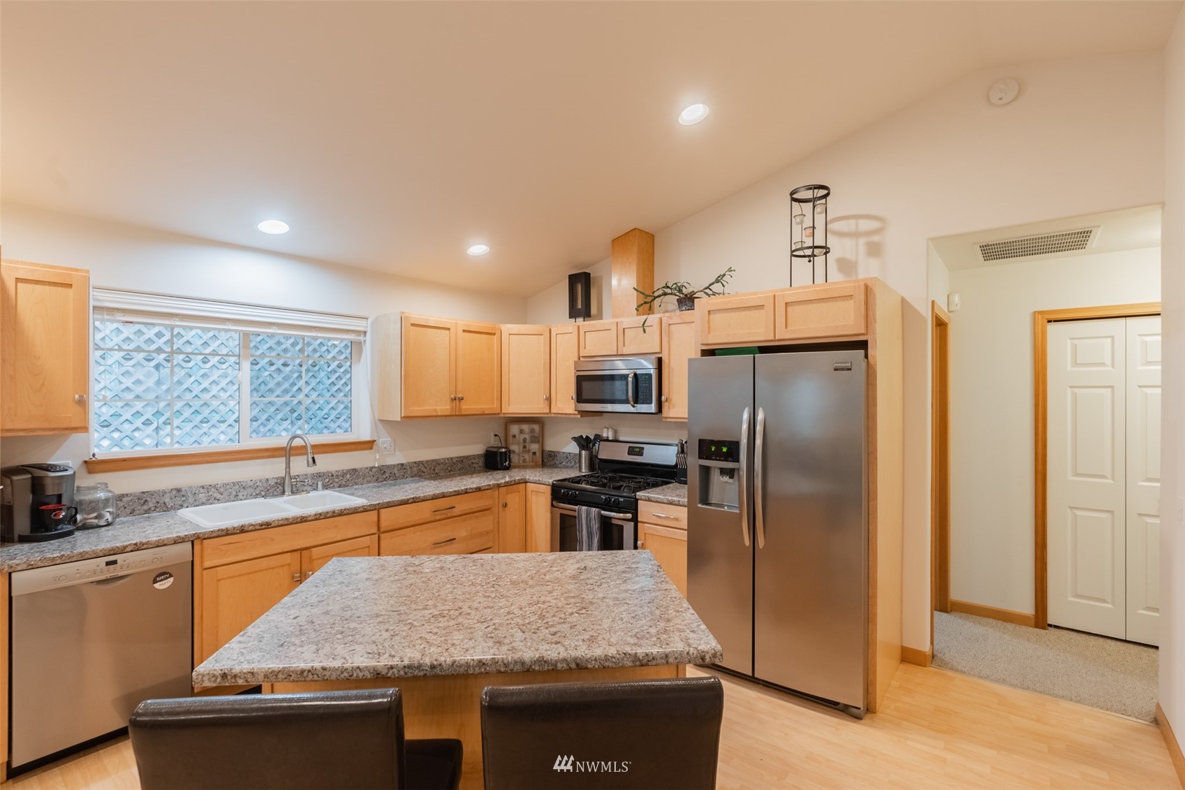 21 Stable Lane Bellingham, WA 98229 - Photo 9 of 40 Gallery Image 9