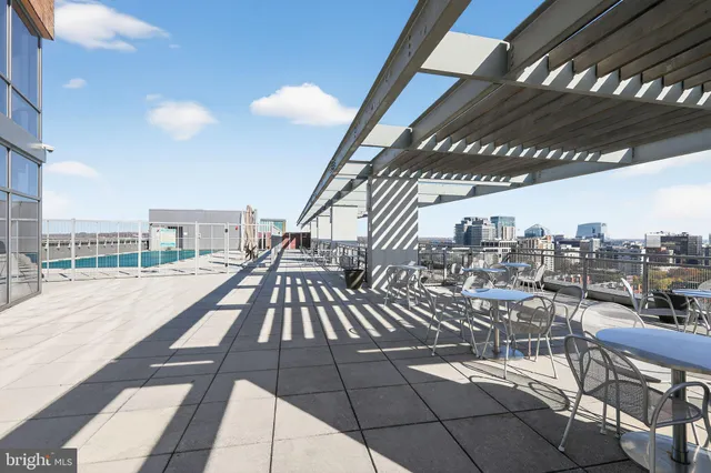 $450,000 | 2001 15th Street North, Unit 420, Arlington, VA 22201