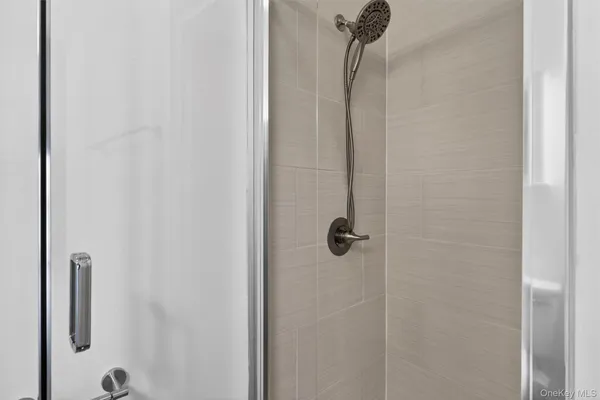 $2,600 | 276 Temple Hill Road, Unit 1613, New Windsor, NY 12553