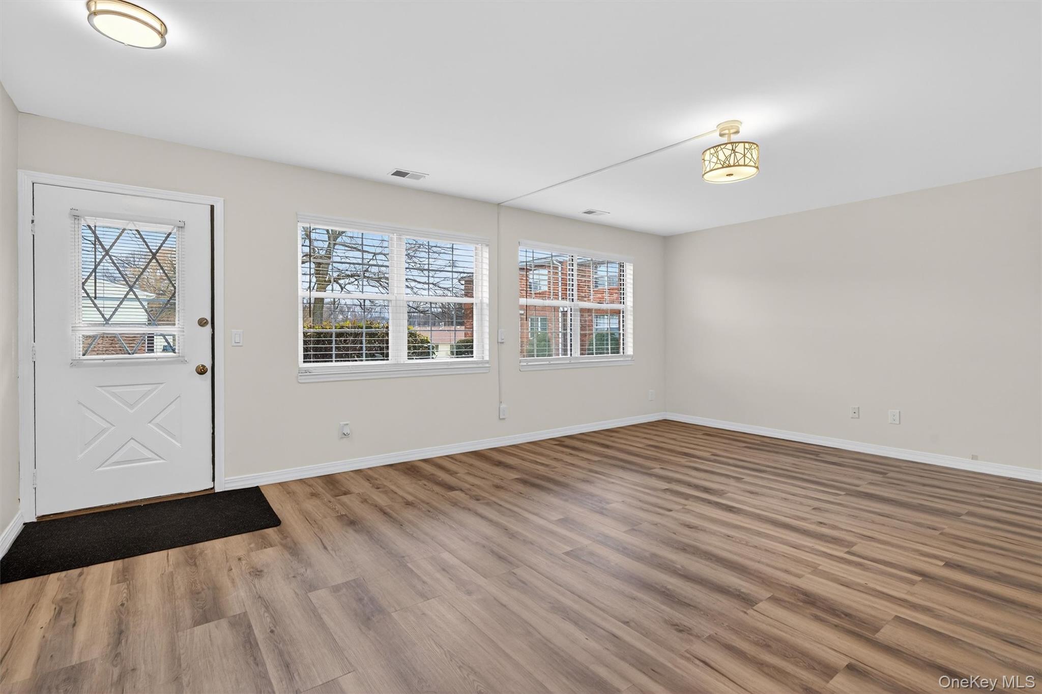 276 Temple Hill Road, Unit 1613 New Windsor, NY 12553 - Photo 3 of 32