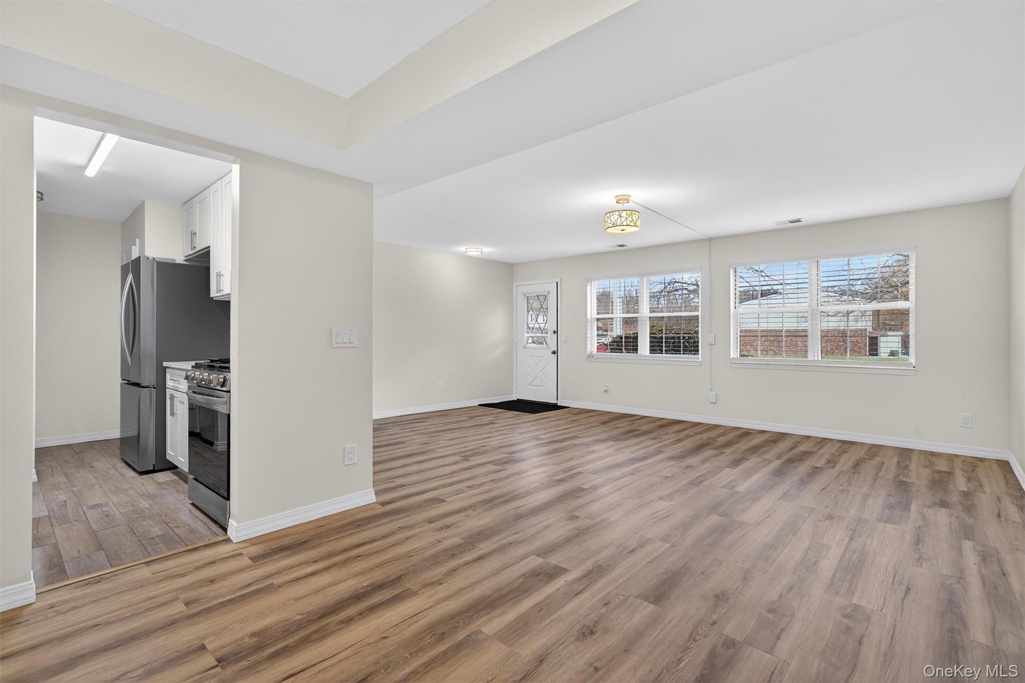 276 Temple Hill Road, Unit 1613 New Windsor, NY 12553 - Photo 9 of 32