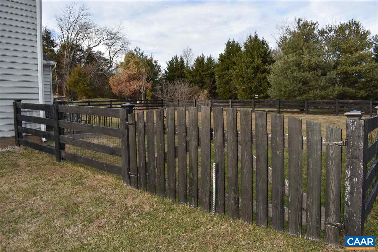 38 Ridgemont Road Ruckersville, VA 22968 - Photo 46 of 47 a view of outdoor space with fenced