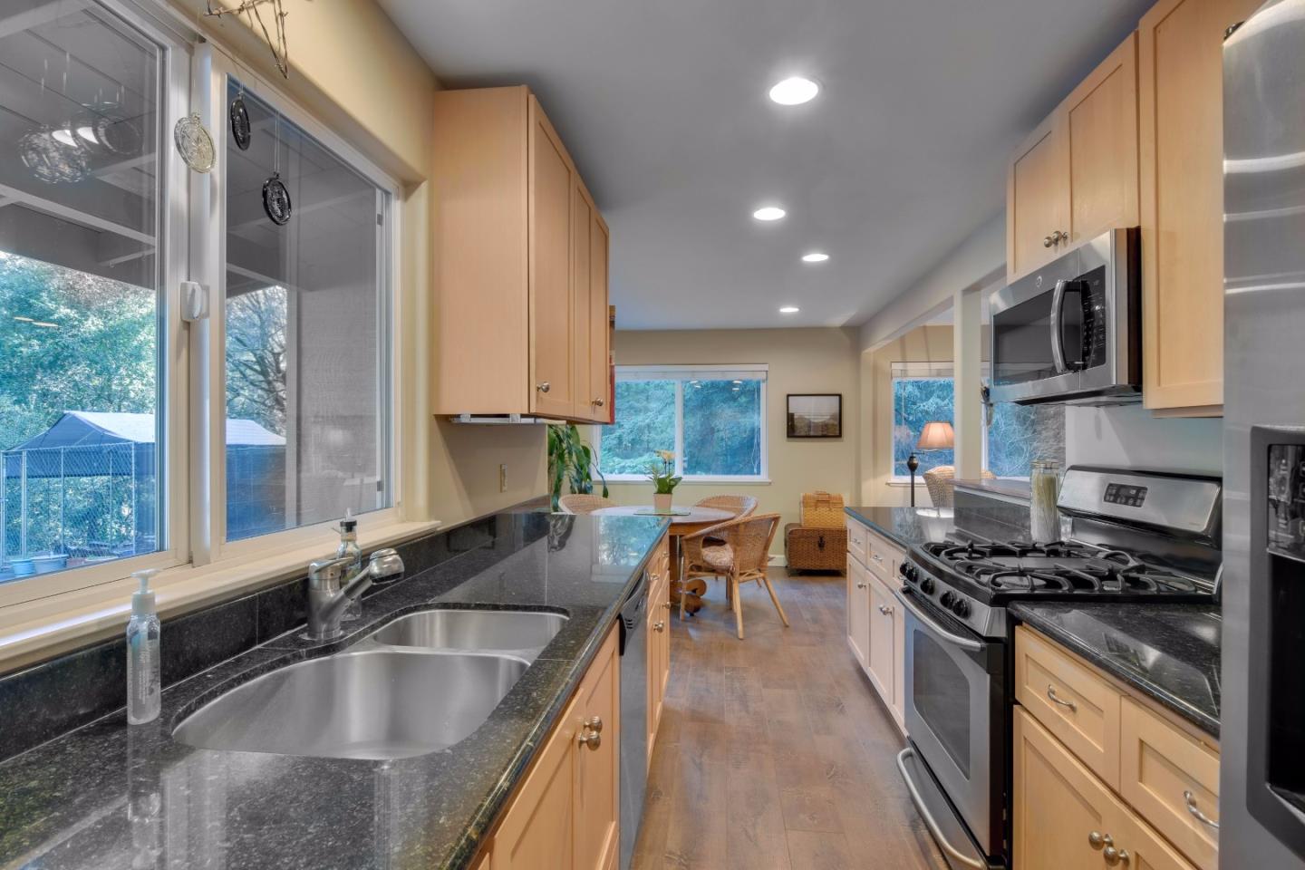 181 Hidden Moon Road Watsonville, CA 95076 - Photo 4 of 28 Gallery Image 4