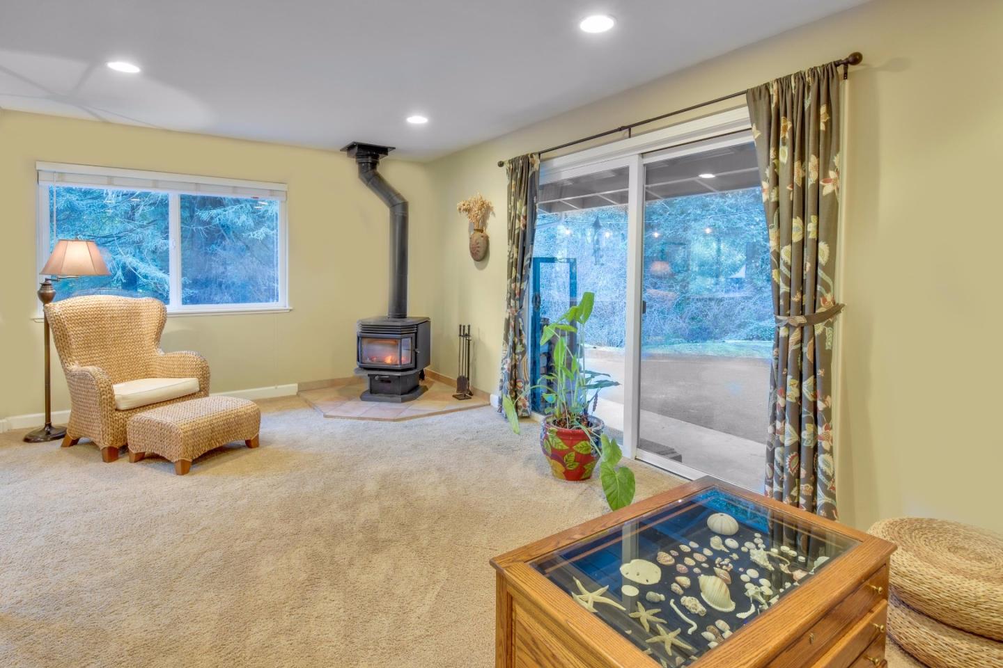 181 Hidden Moon Road Watsonville, CA 95076 - Photo 9 of 28 Gallery Image 9