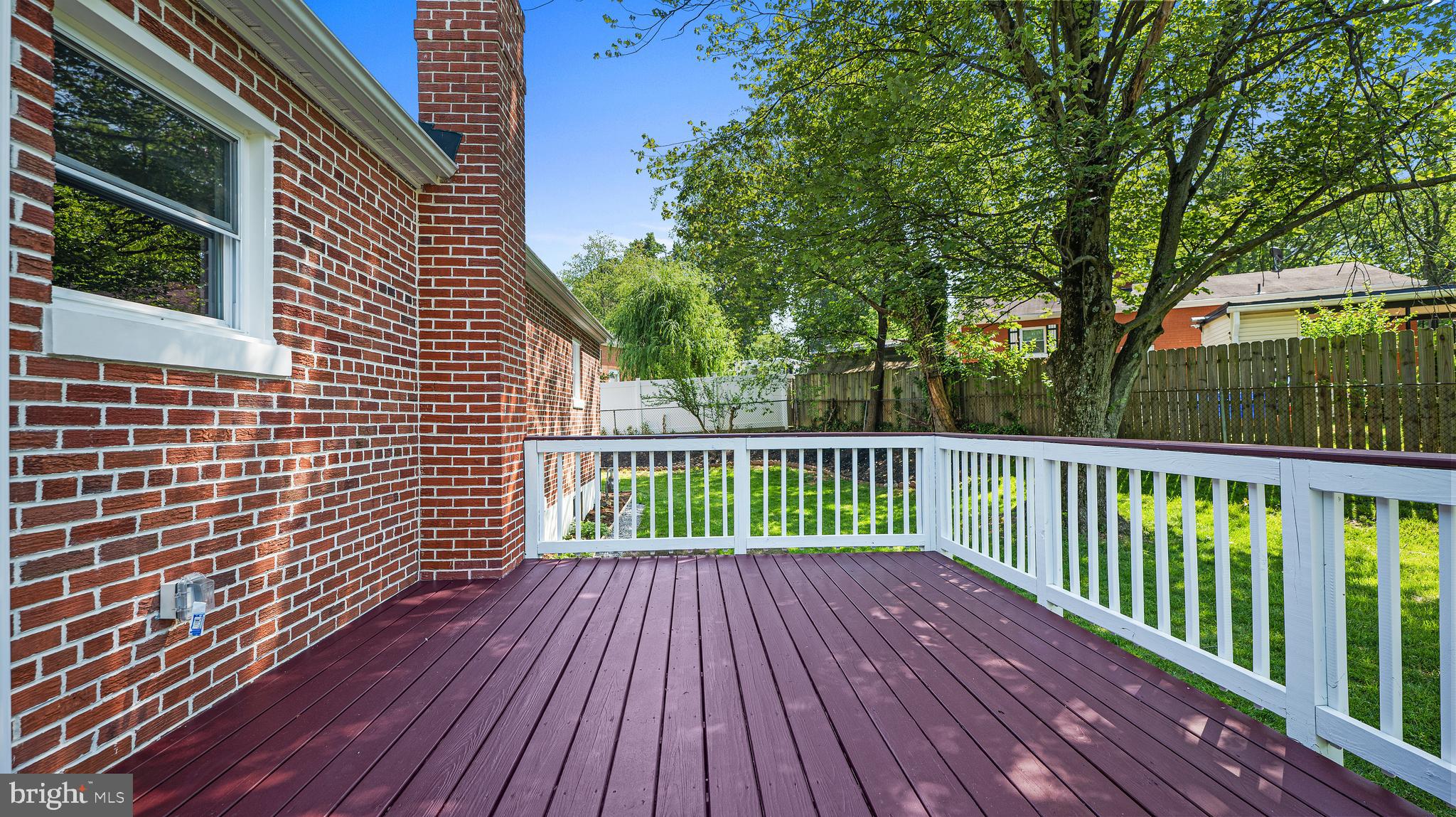 12205 Bond Street Silver Spring, MD 20902 - Photo 32 of 34 Side deck