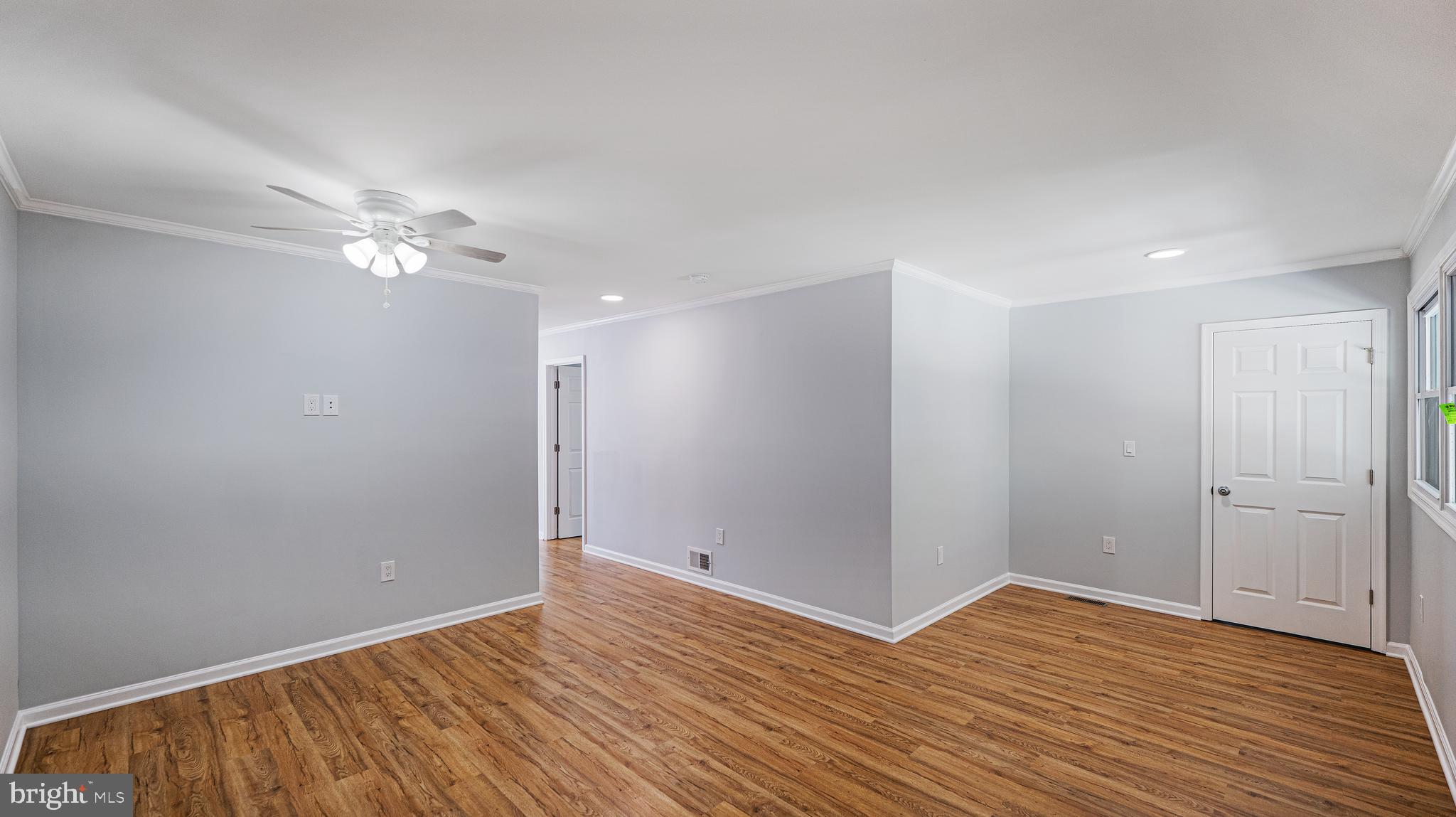 12205 Bond Street Silver Spring, MD 20902 - Photo 6 of 34 Leaving room