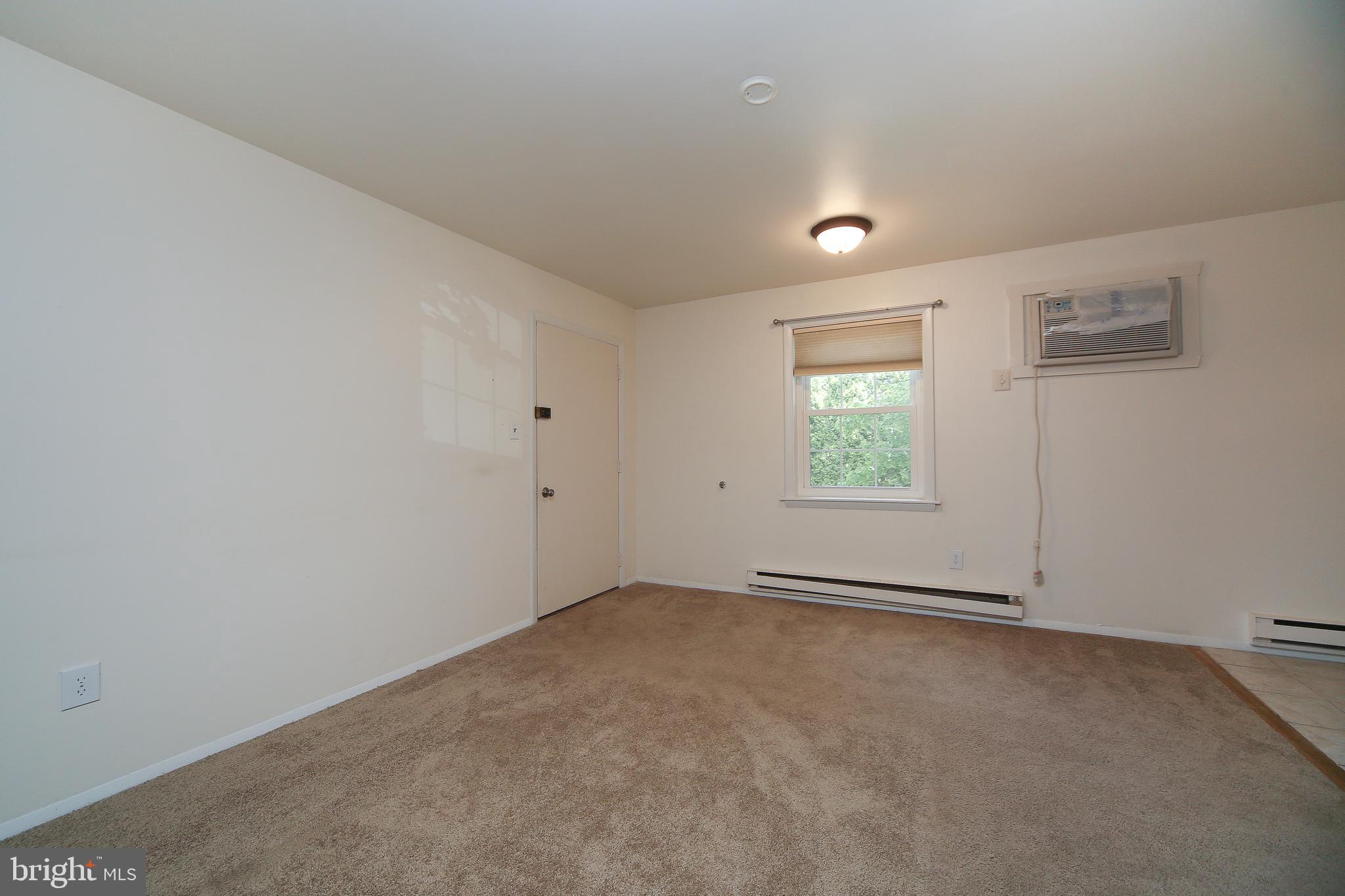103 Deep Run Road, Unit C4 Dublin, PA 18917 - Photo 6 of 15 Living/Dining Room