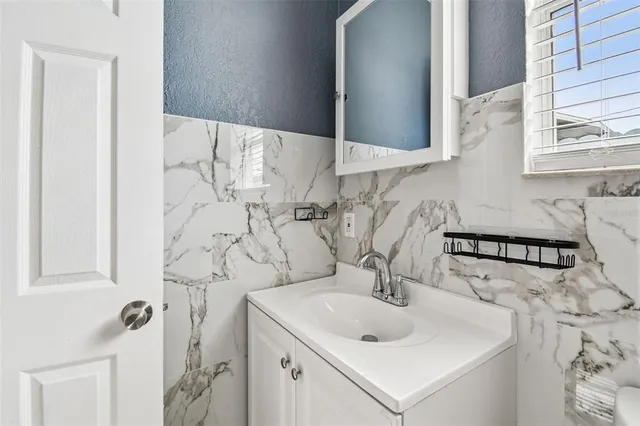 $2,500 | 3540 56th Avenue North, Unit 2, St. Petersburg, FL 33714