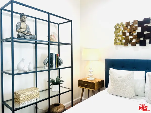 $1,750 | 1860 North Alexandria Avenue, Unit 1876, Los Angeles, CA 90027