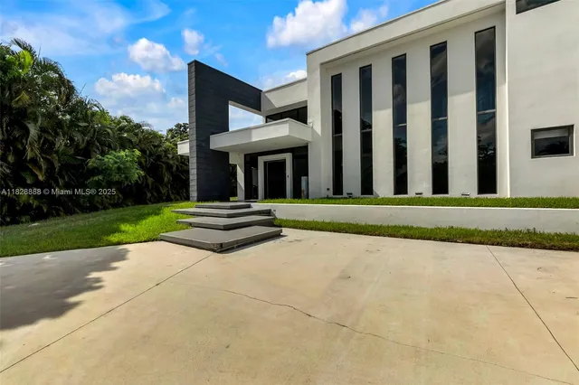 $6,495,000 | 13441 Mustang Trail, Southwest Ranches, FL 33330
