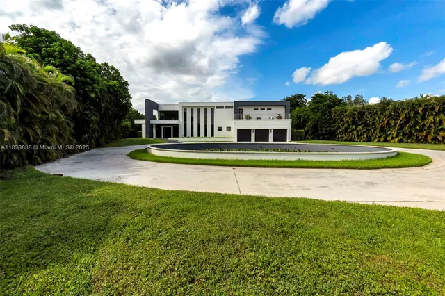 $6,495,000 | 13441 Mustang Trail, Southwest Ranches, FL 33330