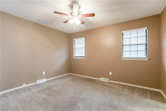 $1,885 | 3016 Southeast 3rd Street, Blue Springs, MO 64014