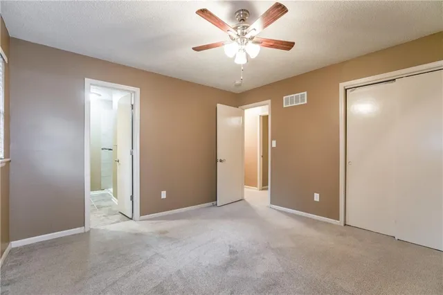 $1,885 | 3016 Southeast 3rd Street, Blue Springs, MO 64014