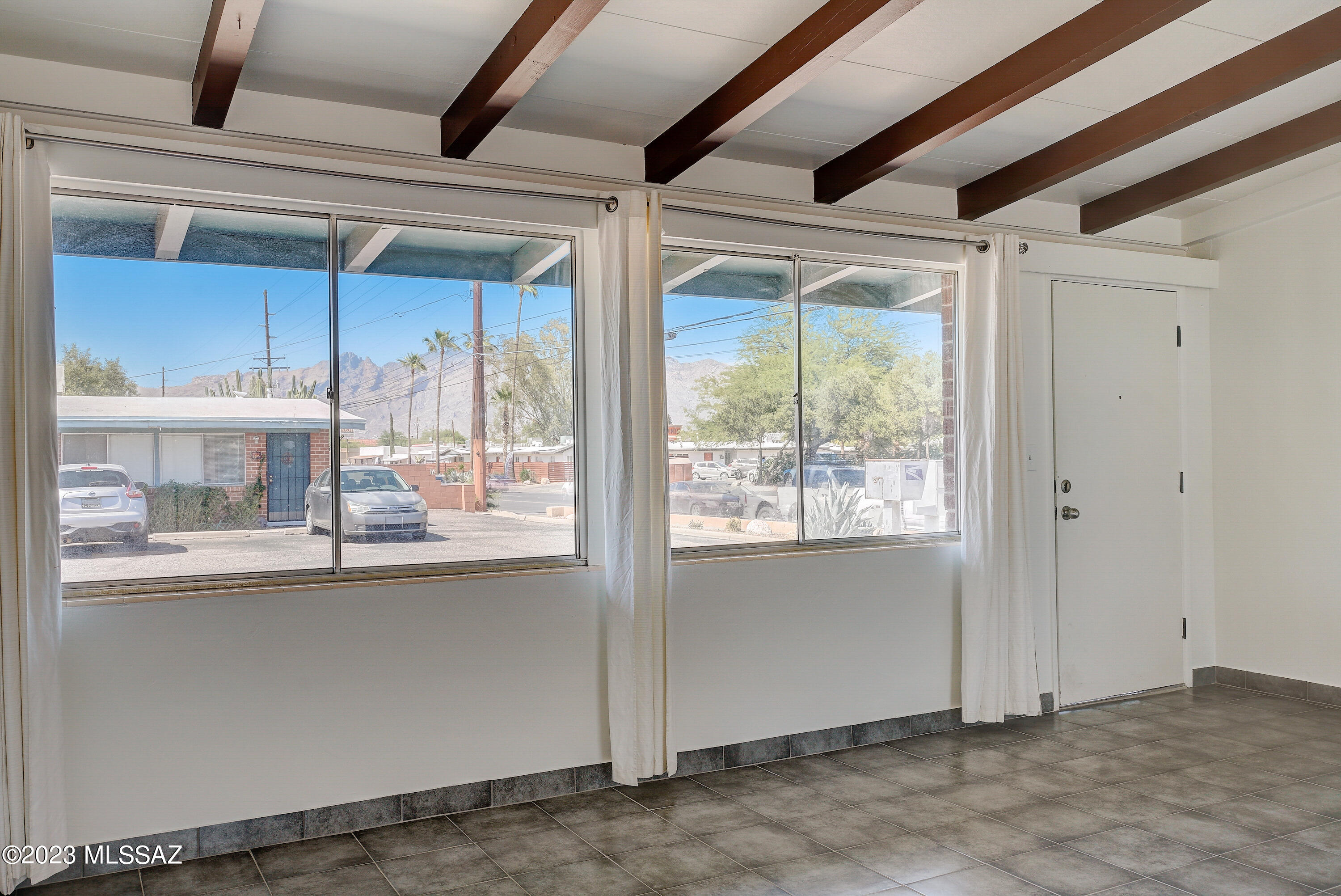 2121 North Country Club Road, Unit 1 Tucson, AZ 85716 - Photo 5 of 12