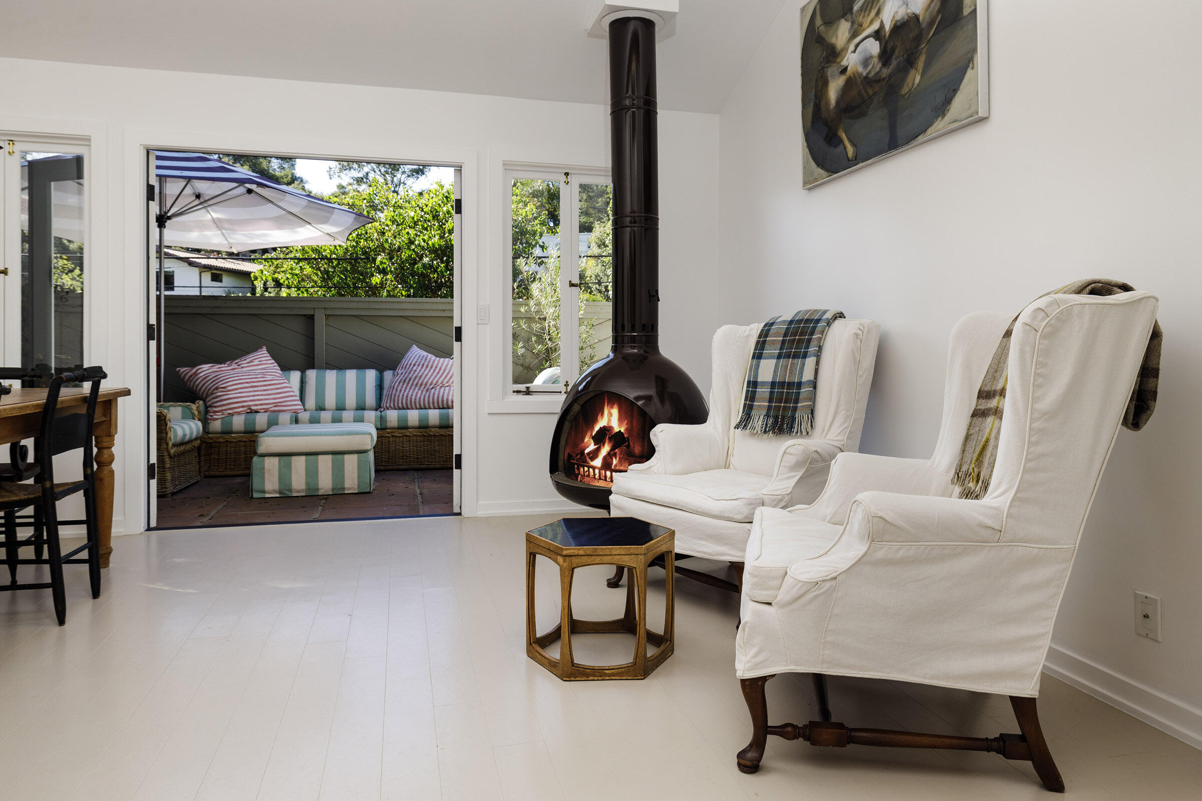 922 Fellowship Road Santa Barbara, CA 93109 - Photo 12 of 28 Sitting Area