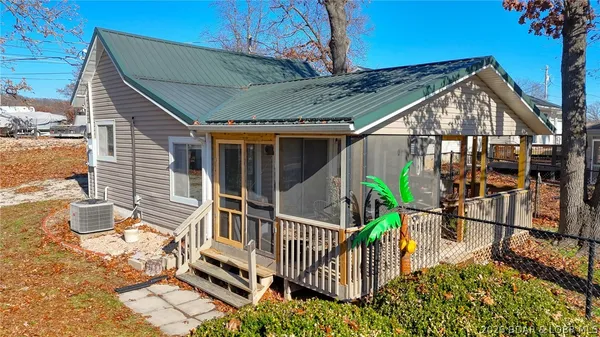 $200,000 | 267 Long Acres Drive, Sunrise Beach, MO 65079