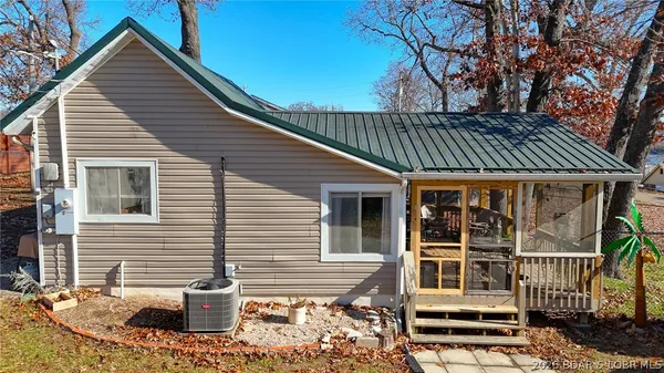 $200,000 | 267 Long Acres Drive, Sunrise Beach, MO 65079