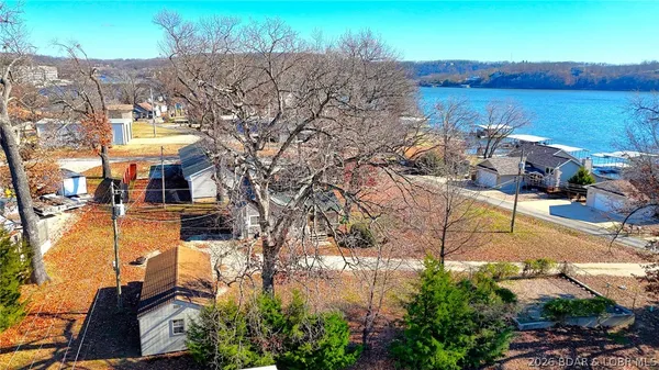 $200,000 | 267 Long Acres Drive, Sunrise Beach, MO 65079