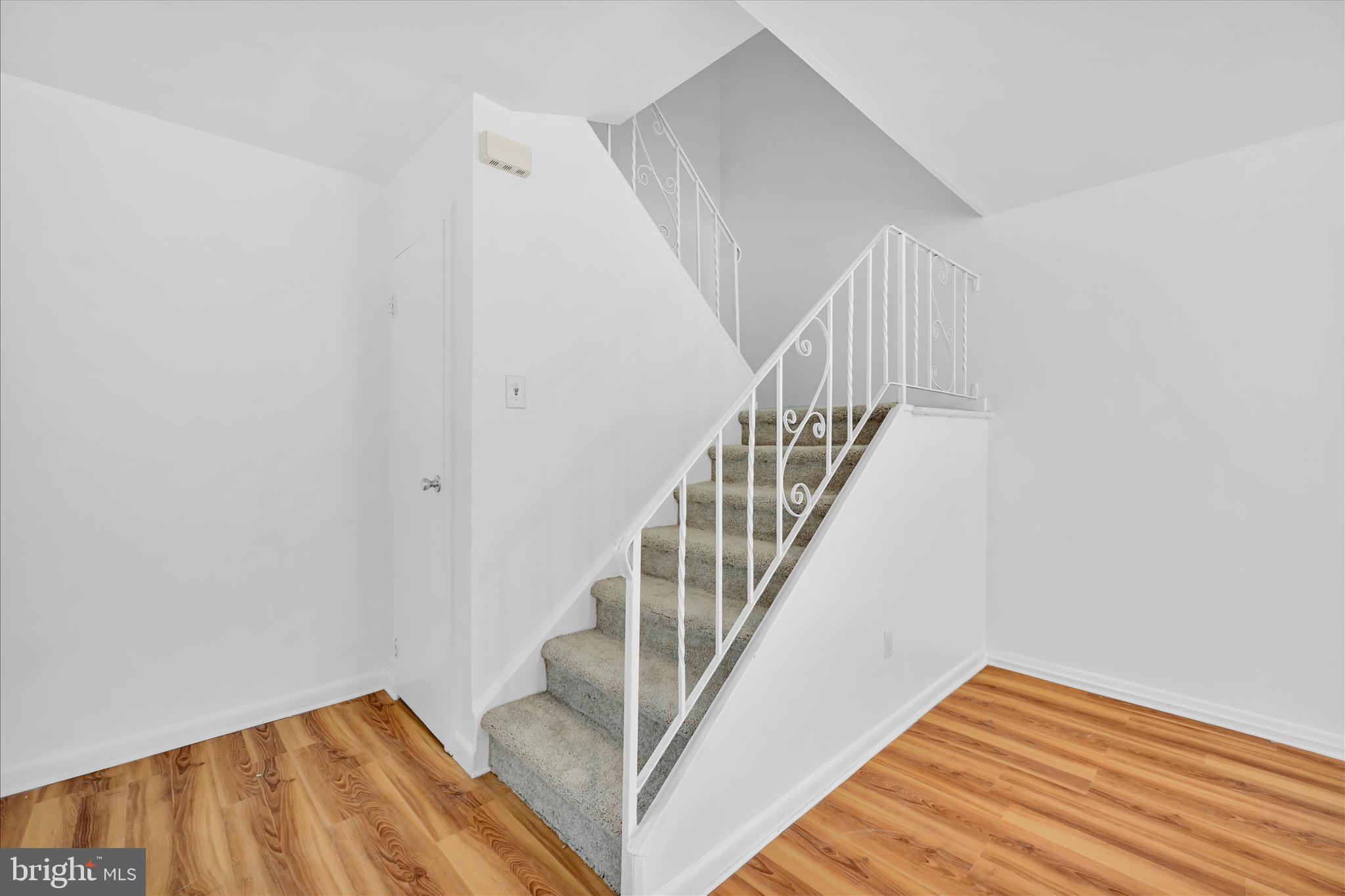 9001 Ridge Avenue, Unit 46 Philadelphia, PA 19128 - Photo 7 of 29 Living Area