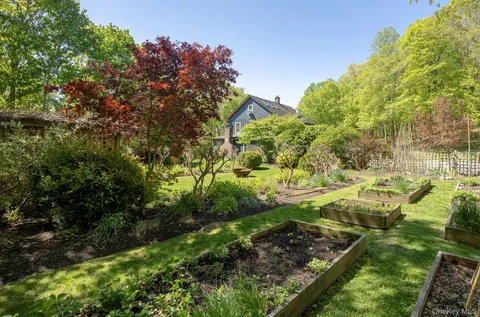 $1,250,000 | 6 Autumn Lane, Amenia, NY 12501