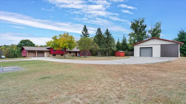 $579,000 | 22364 45th Avenue, St. Augusta, MN 56301