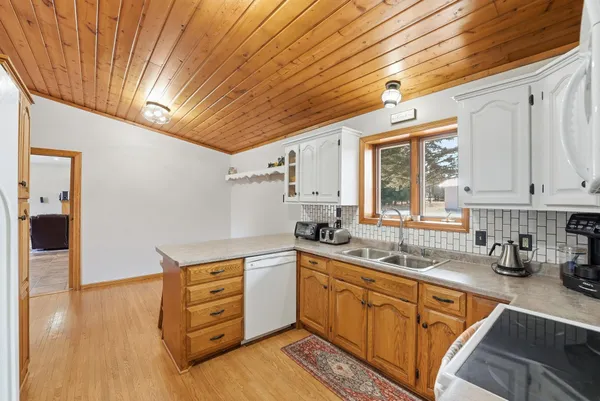 $589,900 | 22364 45th Avenue, St. Augusta, MN 56301