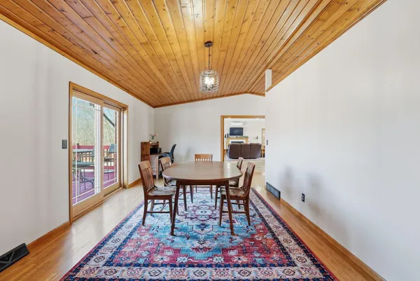 $595,000 | 22364 45th Avenue, St. Augusta, MN 56301