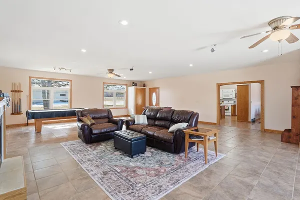 $595,000 | 22364 45th Avenue, St. Augusta, MN 56301