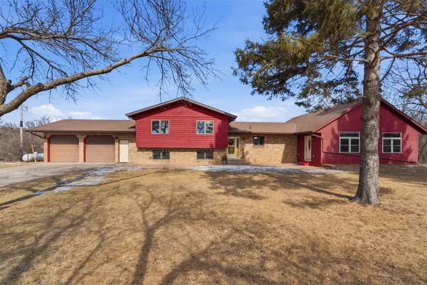 $589,900 | 22364 45th Avenue, St. Augusta, MN 56301