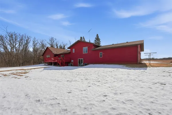 $589,900 | 22364 45th Avenue, St. Augusta, MN 56301