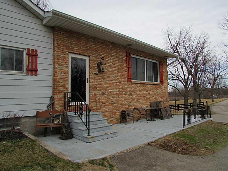 2794 Springfield Jamestown Road Springfield, OH 45505 - Photo 11 of 25