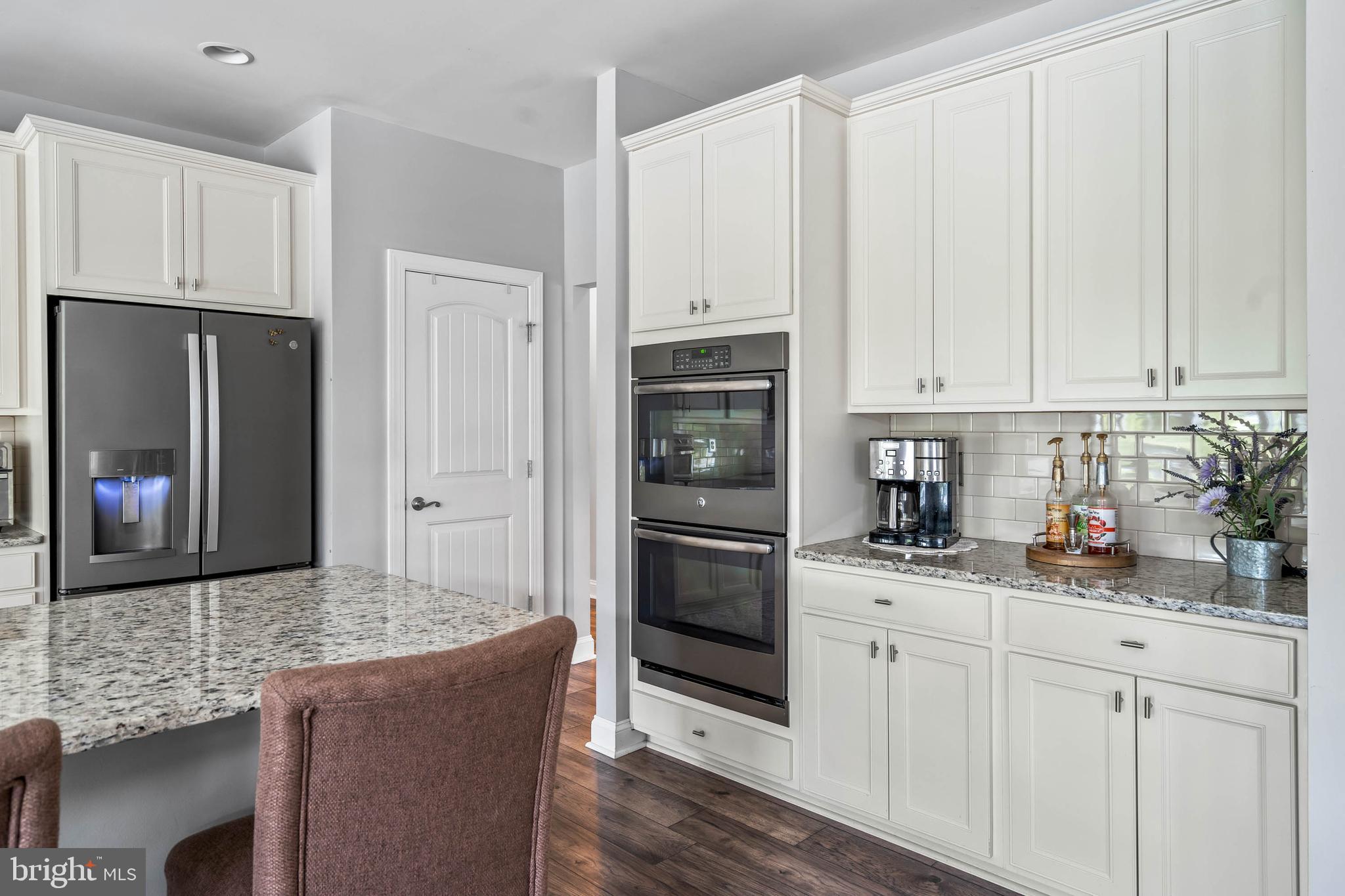 321 Valley Road Milton, DE 19968 - Photo 32 of 49 Double wall ovens