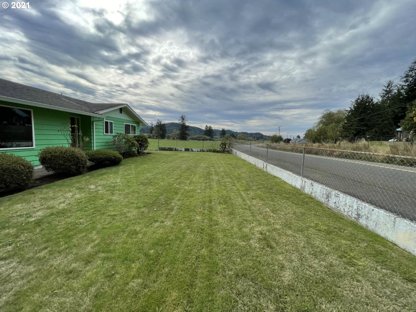 8155 Kilchis River Road Tillamook, OR 97141 - Photo 31 of 32 Gallery Image 31