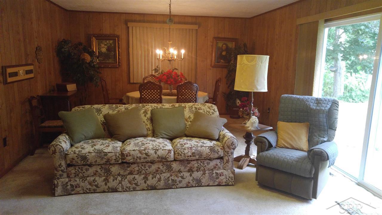 7125 South Graham Road St. Charles, MI 48655 - Photo 9 of 43 31297526-8.JPG