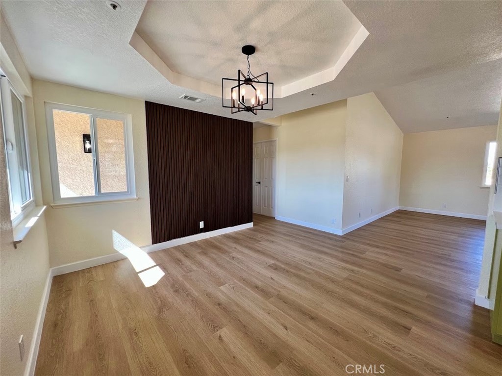 13377 Paramount Road Phelan, CA 92371 - Photo 7 of 33 Dining Area