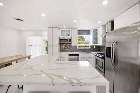 $799,000 | 817 Southeast 16th Street, Deerfield Beach, FL 33441