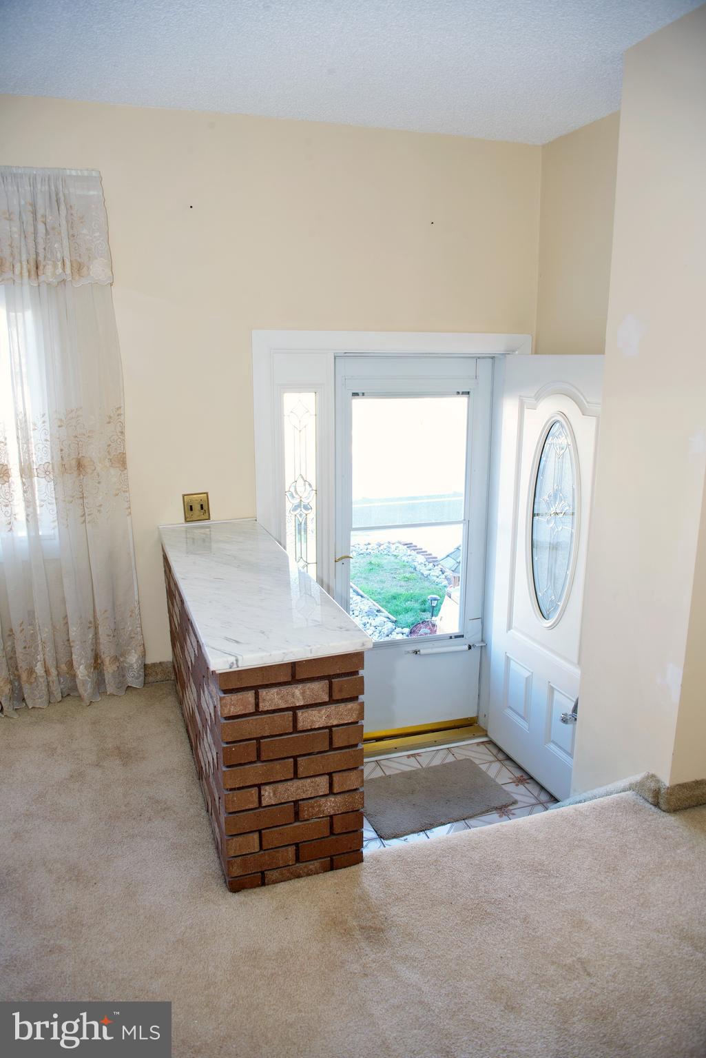 12425 Dunks Ferry Road Philadelphia, PA 19154 - Photo 3 of 26 Main door view