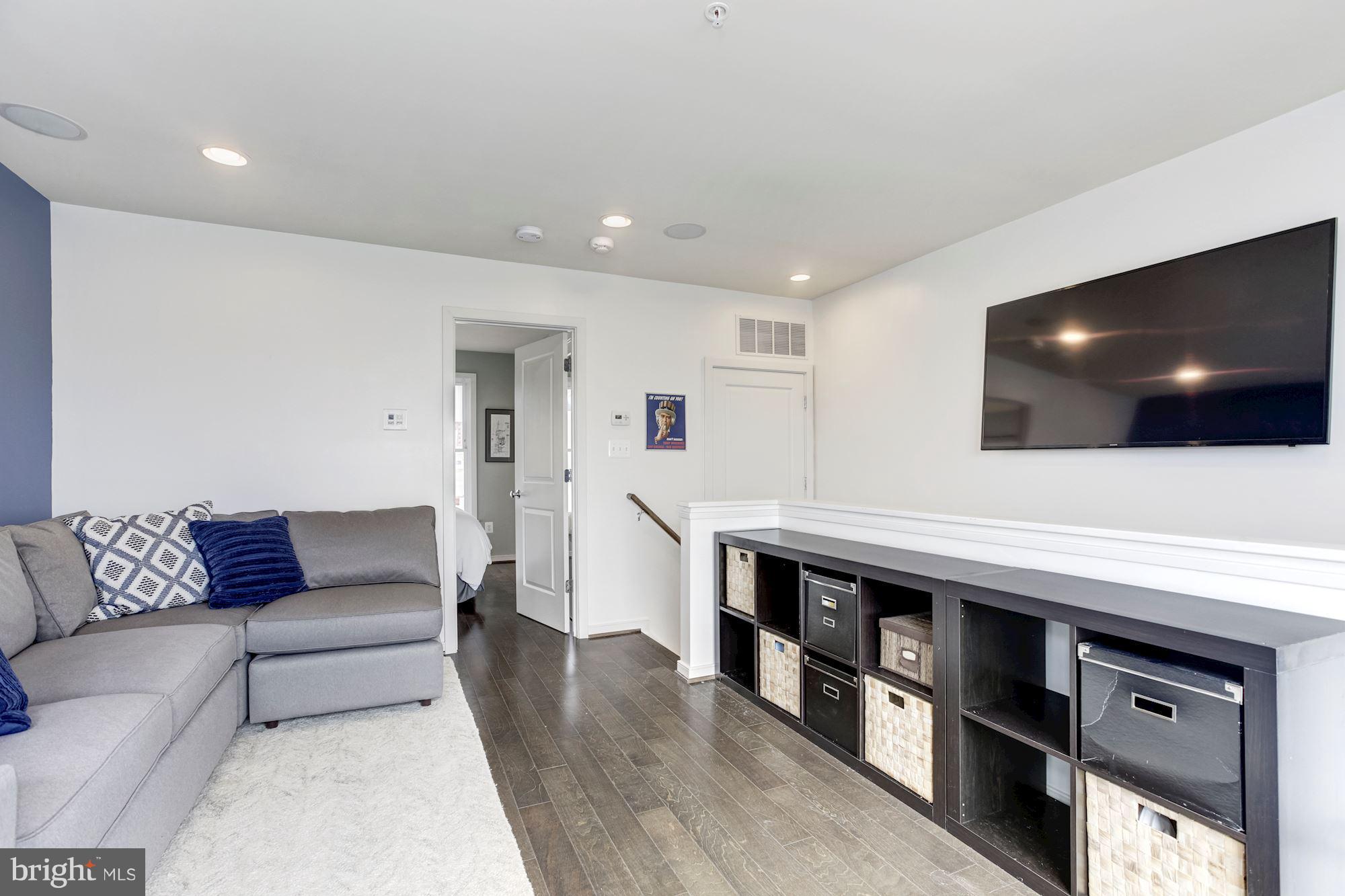 919 4th Street Southeast Washington, DC 20003 - Photo 21 of 24 Top Floor lounge