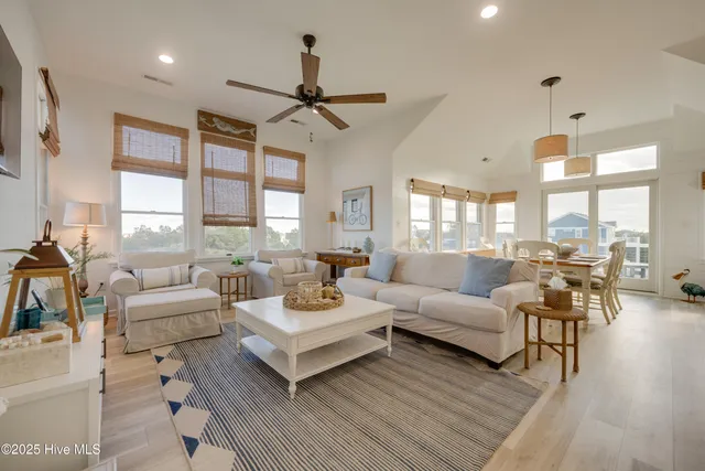 $800,000 | 824 Windswept Court, Corolla, NC 27927