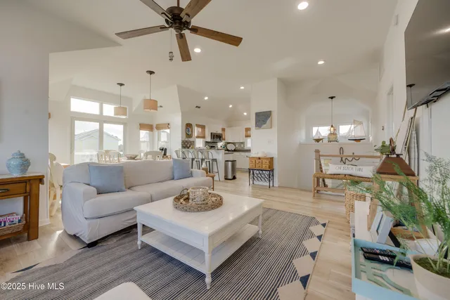 $800,000 | 824 Windswept Court, Corolla, NC 27927