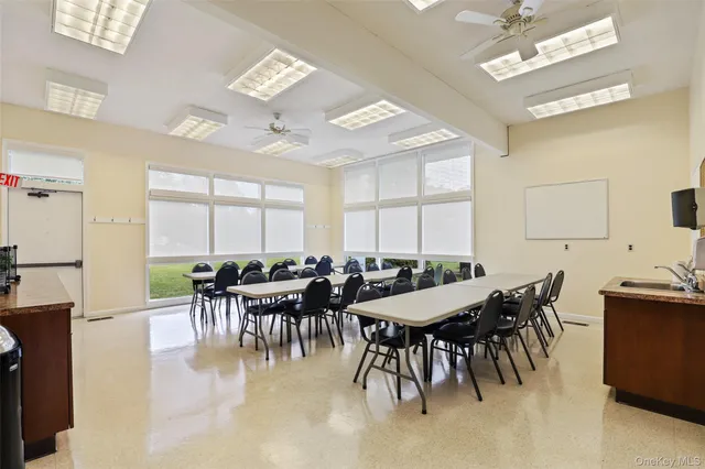 $299,999 | 2 Hampton Court, Unit A, Yorktown Heights, NY 10598