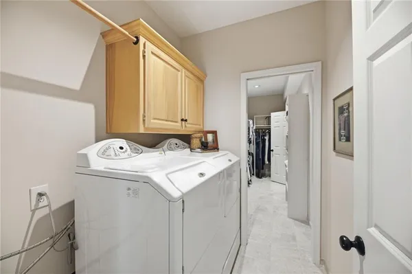 $585,000 | 8909 142nd Court, Overland Park, KS 66221