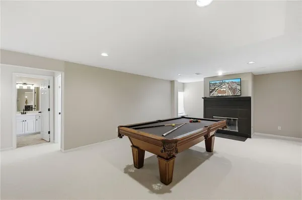$585,000 | 8909 142nd Court, Overland Park, KS 66221