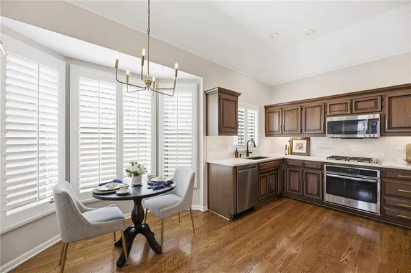 $585,000 | 8909 142nd Court, Overland Park, KS 66221